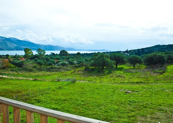 Ermolaos Hillside * Lixouri