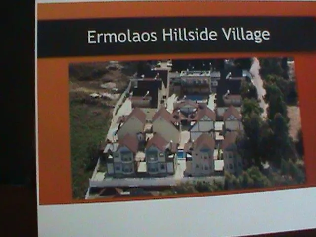 Ermolaos Hillside דירה